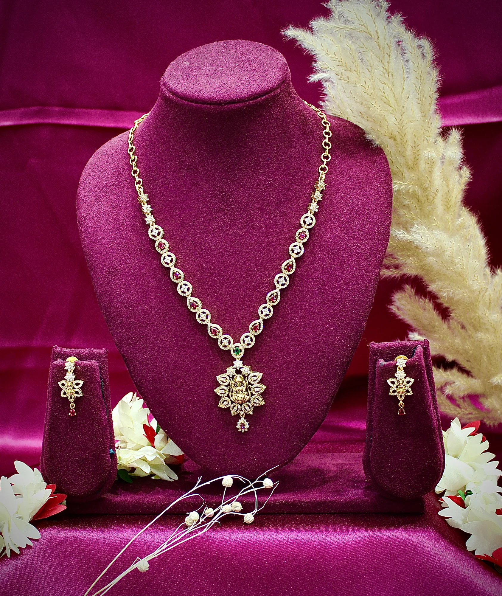Floral Lakshmi Pendant Necklace Set