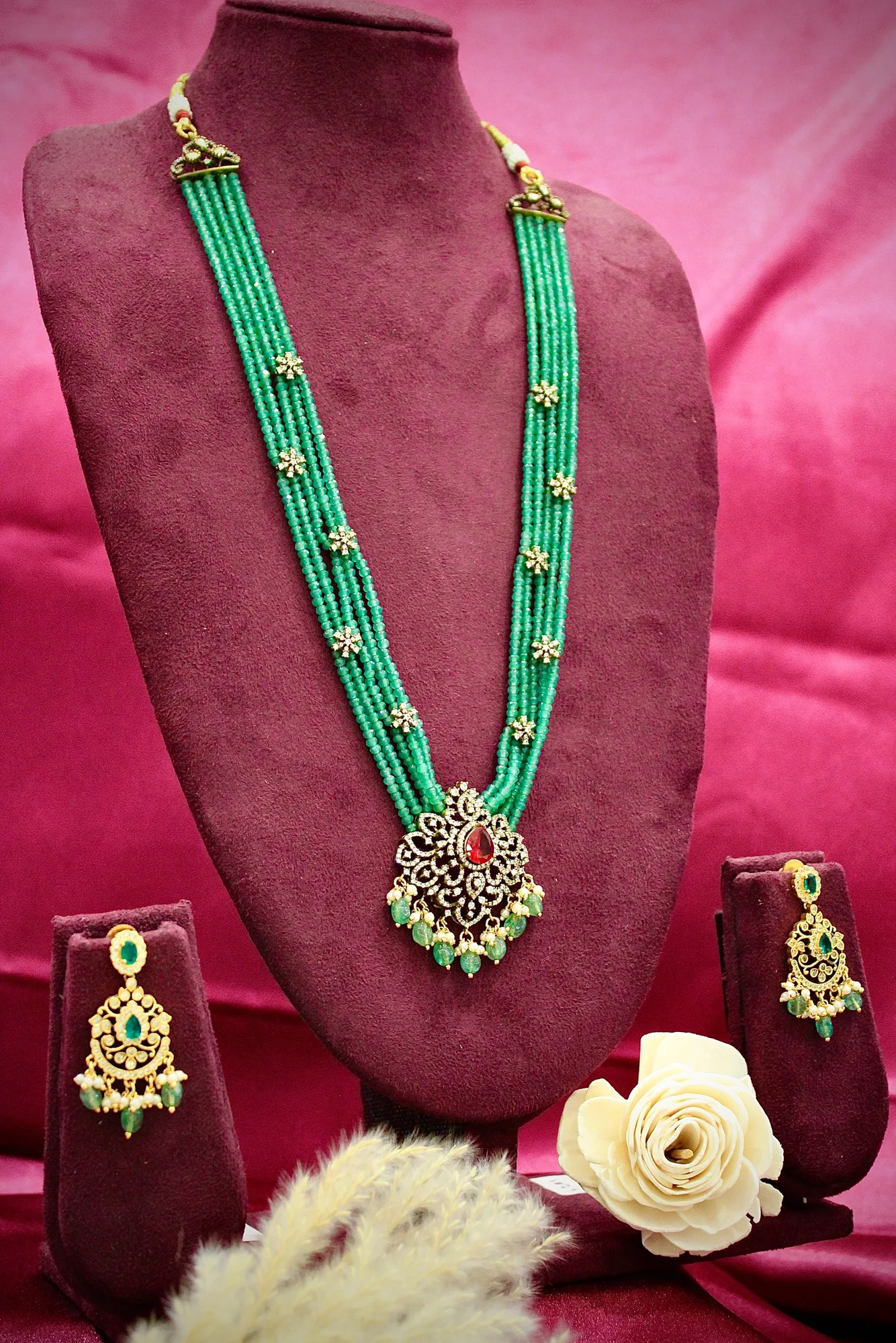 Emerald Green Beaded Pendant Necklace Set