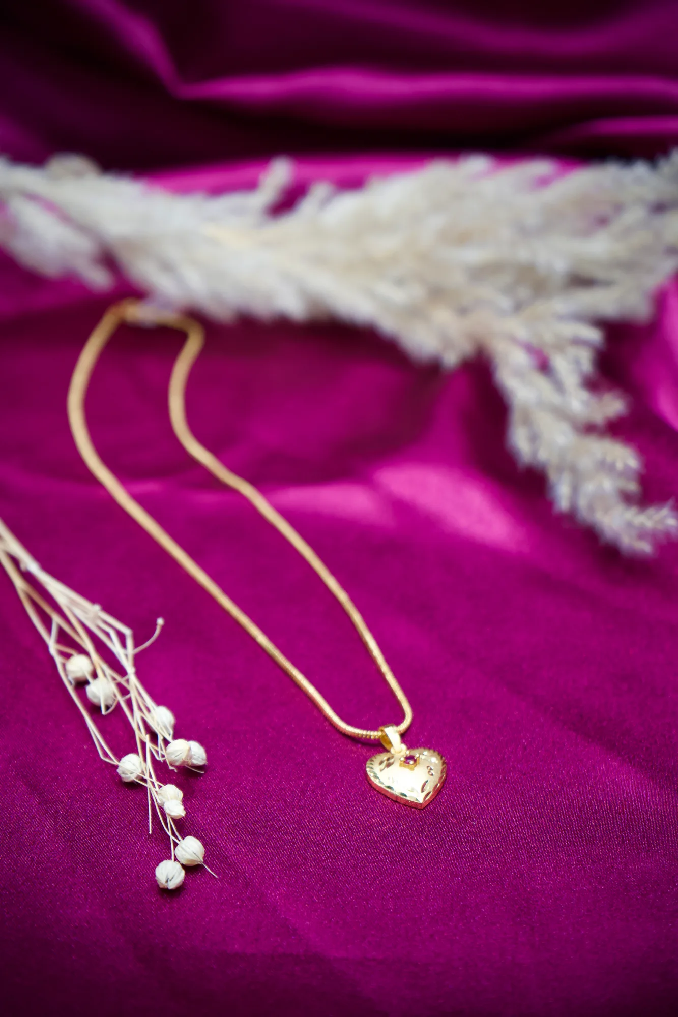 Elegant Heart Pendant Gold Chain with Ruby Accent