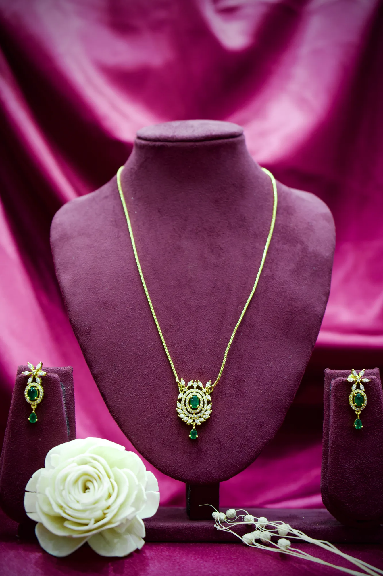 Emerald Floral Halo Crystal Pendant Necklace