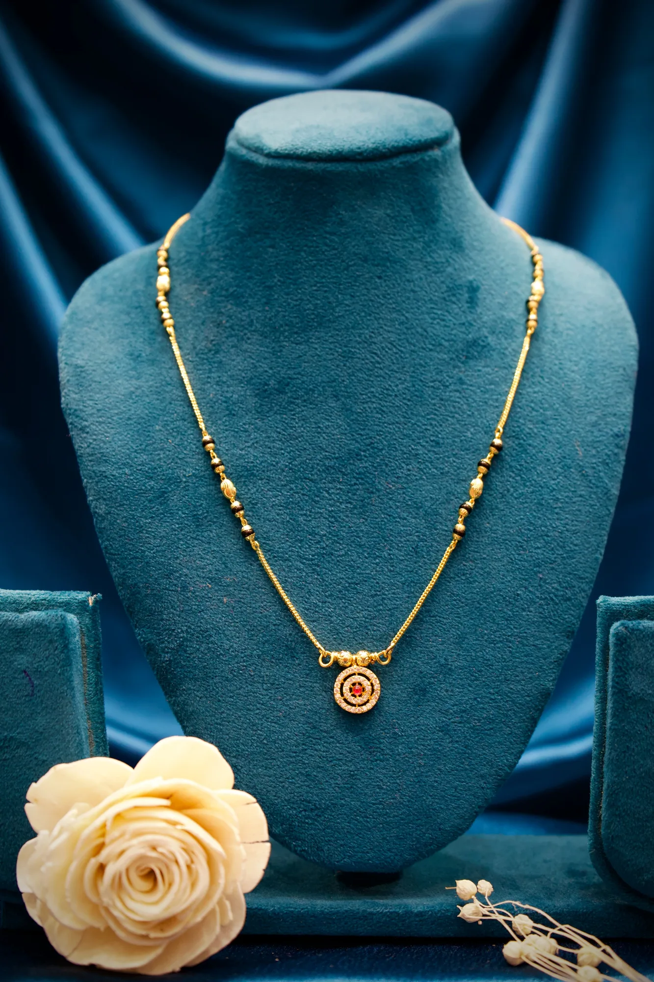 Classic Solitaire Circle Mangalsutra Pendant Necklace
